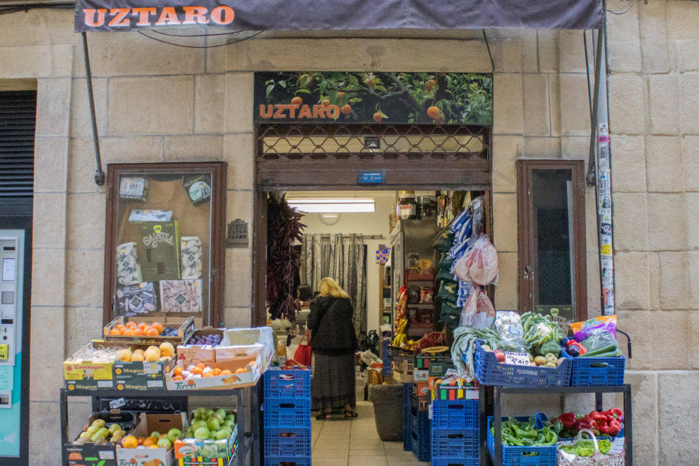 UZTARO, Zaharrean, Alde Zaharreko Merkatarien Elkartea, Centro Comercial de la Parte Vieja de San Sebastián