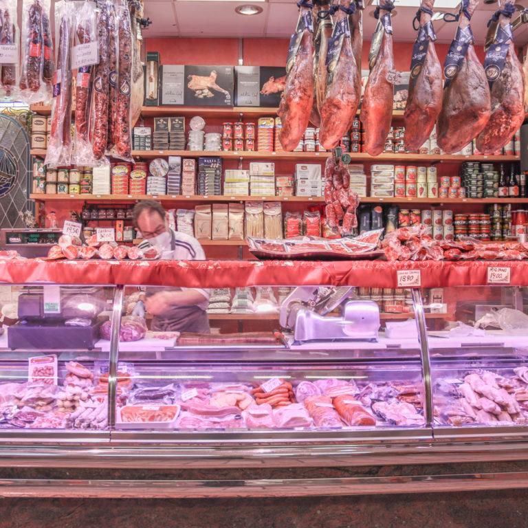 CARNICERIA JM BRUSAU, Zaharrean, Alde Zaharreko Merkatarien Elkartea, Centro Comercial de la Parte Vieja de San Sebastián
