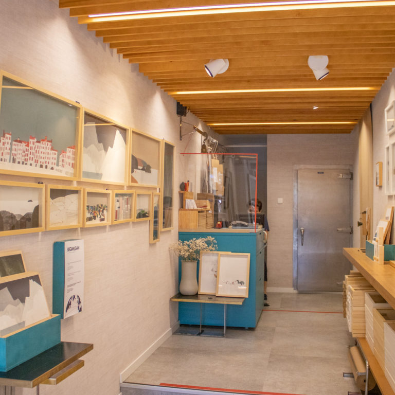 KOLOREKA, Zaharrean, Alde Zaharreko Merkatarien Elkartea, Centro Comercial de la Parte Vieja de San Sebastián
