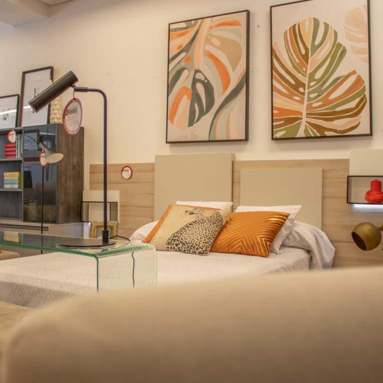 MUEBLES ARMINZA, Zaharrean, Alde Zaharreko Merkatarien Elkartea, Centro Comercial de la Parte Vieja de San Sebastián