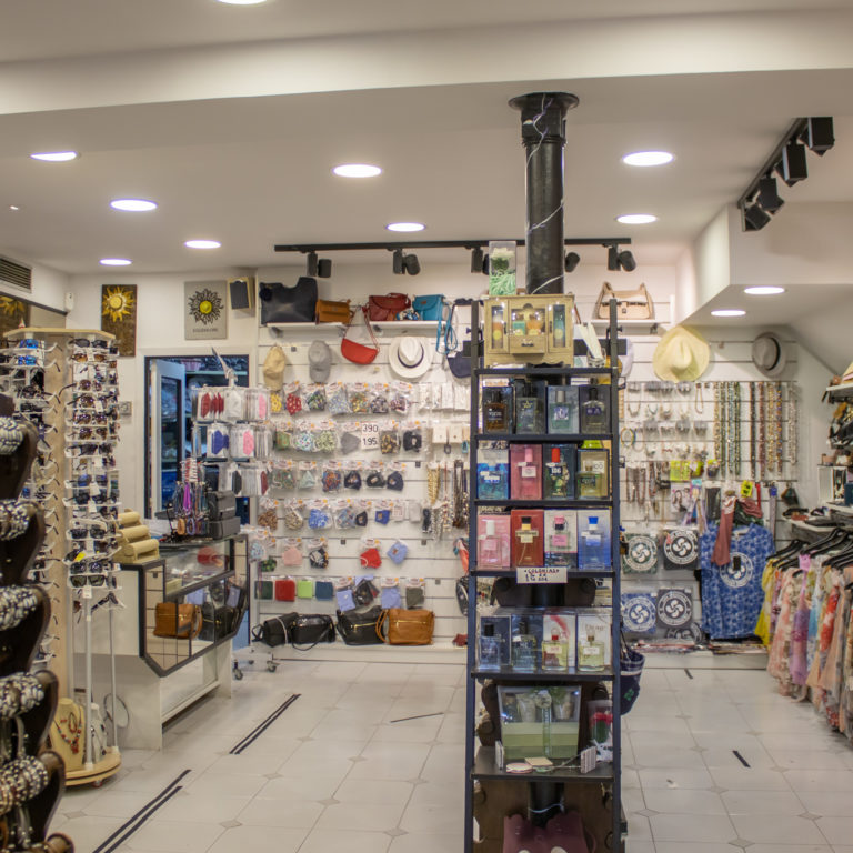 REGALOS ITZIAR, Zaharrean, Alde Zaharreko Merkatarien Elkartea, Centro Comercial de la Parte Vieja de San Sebastián